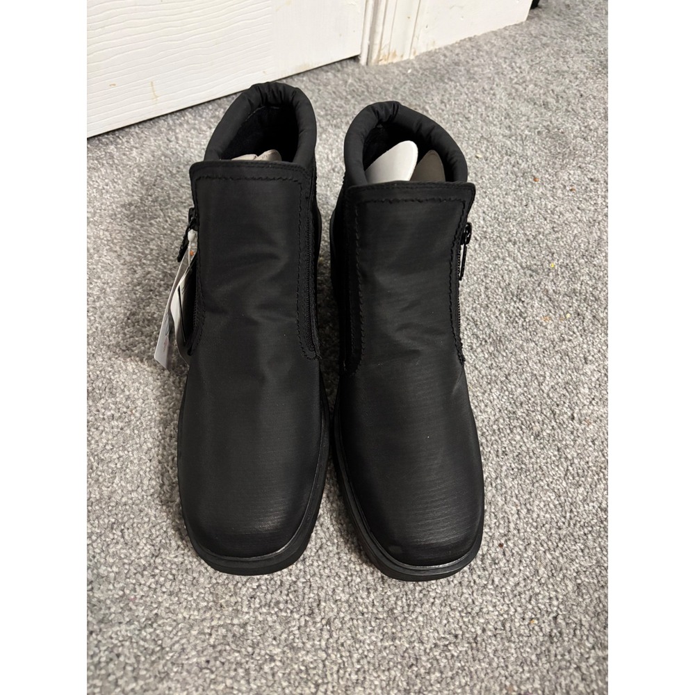 Totes Women Black Ankle Boots Water Resistant Side Zip Winter Shoes 9M 16336-0